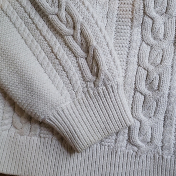 Cable crewneck sweater - Picture 4 of 6